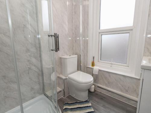 93 Abbotsbury Road - image 3