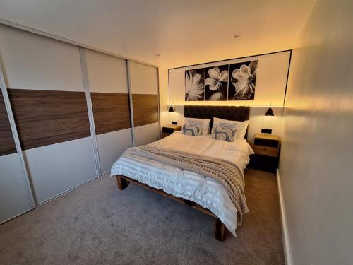 Modern One-Bedroom home gîte à louer Saint Budeaux