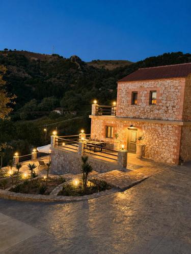 Villa FoRest luxury in nature with private pool in Keramies