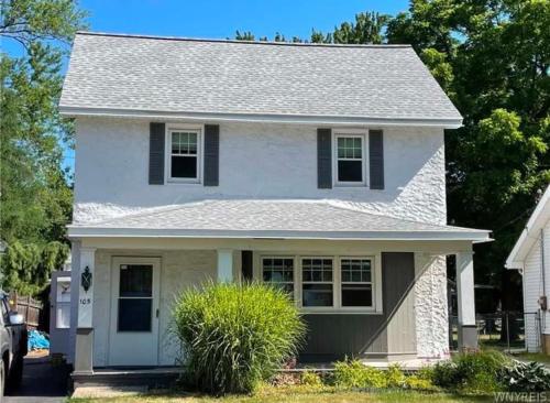Regency Retreat in Lockport (NY)