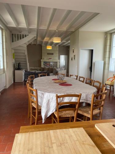La paisible Ferme de Lessay in Channay-Sur-Lathan