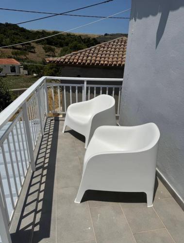 Romanou Guest House - Λύχνα