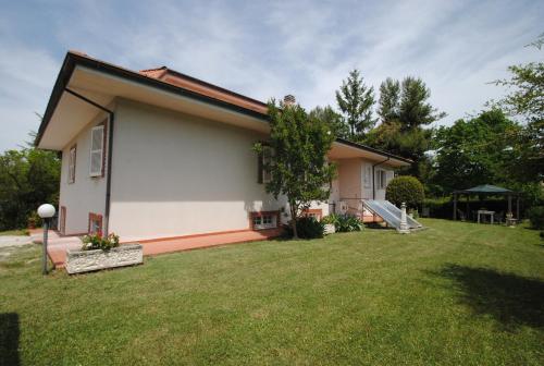 Dārzs, Country House Villa Geminiani in Montalto delle Marche