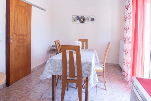 Peristeri 1 Bd Apt w Balcony and View - image 4