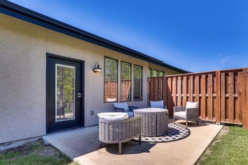 . Soccer Fans Welcome! Luxe Raymore Escape w/ Patio