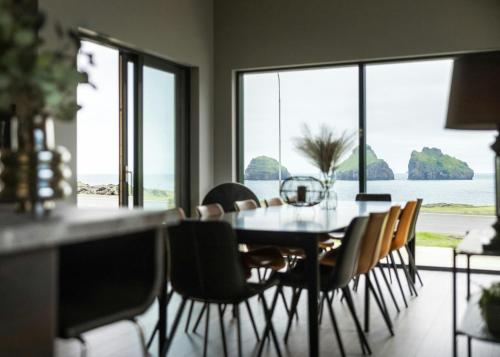 Luxury Ocean Villas - Accommodation - Vestmannaeyjar