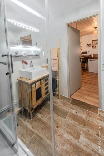 화장실, L'Escapade Pannessac troisième étage (L'Escapade Pannessac troisieme etage) in 르 퓌 앙 블레