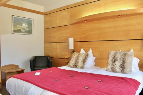 2 twin beds
