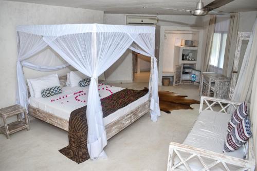 The Villa Luxury Suites Hotel - Tap to explore photos
