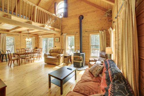 1/4 Mi to Hiawatha Forest Trails! Outdoor Retreat in Munising Township (MI)