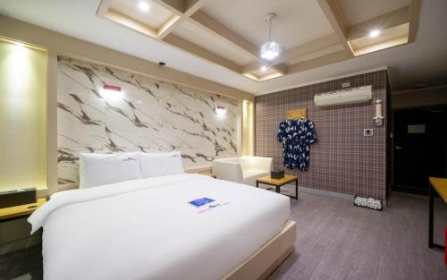 호텔먹자닷컴 무거점 in Beomseo-eup