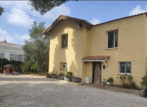 Villa au calme sur les collines de Nice – khách sạn tại St Pierre de Feric