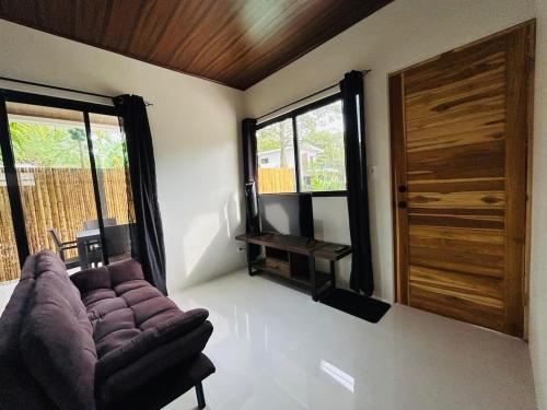 Casa Blanca avec piscine privée (Casa Blanca avec piscine privee) in La Garita Nueva