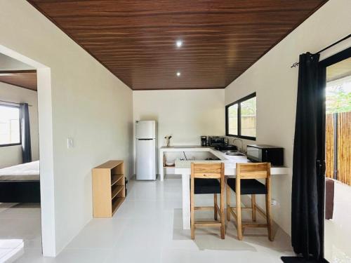 Casa Blanca avec piscine privée (Casa Blanca avec piscine privee) in La Garita Nueva