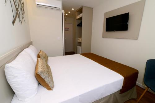 Bristol Easy Hotel - Praia de Itaparica Bristol Easy Hotel - Praia de Itaparica is conveniently located in the popular Vila Velha area. The property offers a high standard of service and amenities to suit the individual needs of all travele