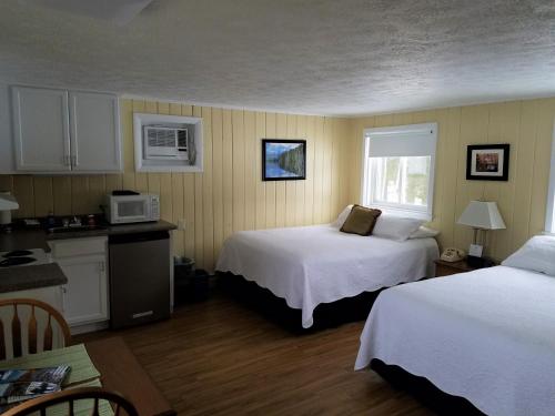 Wilson Lake Inn - image 29