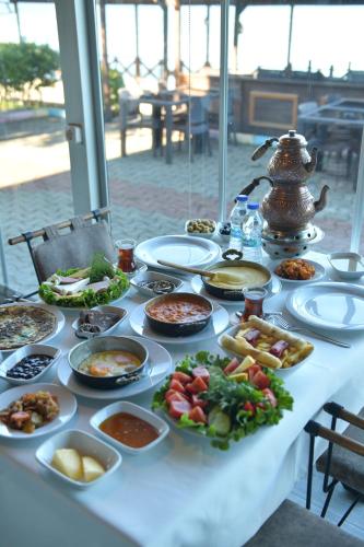 Restorāns, Pasha Tatil Köyü (Pasha Tatil Koyu) in Darica