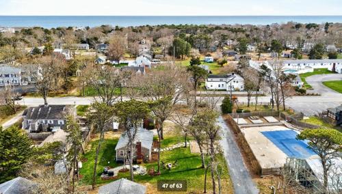 The Coast: Cozy Cape Escape in Dennis Port in Dennis Port (MA)