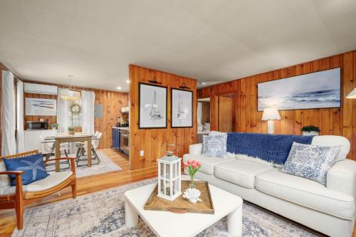 The Coast: Cozy Cape Escape in Dennis Port in Dennis Port (MA)