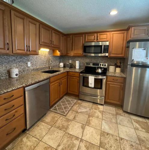 Gorgeous 2BR 2BA Condo At Jiminy Peak w Mtn Views in Χάνκοκ(Μασαχουσέτη)