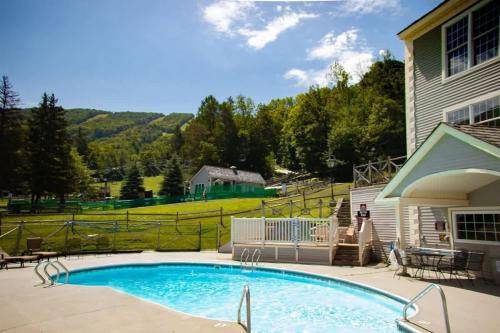 Gorgeous 2BR 2BA Condo At Jiminy Peak w Mtn Views in Χάνκοκ(Μασαχουσέτη)