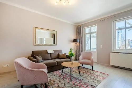 Villa Iduna Ferienwohnung No 11 - 1 OG mit Balkon nach Osten in Binz, Deutschland