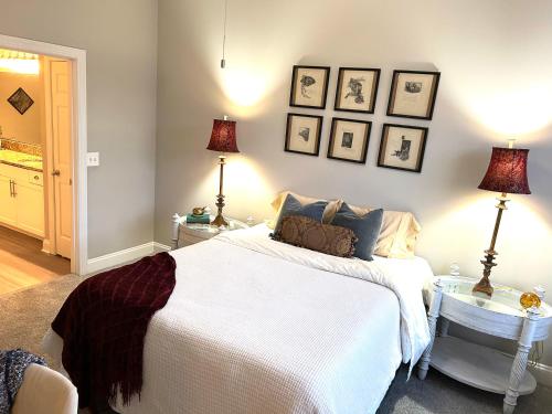 3 Bedroom Apartments Midtown-Downtown Atlanta - image 5