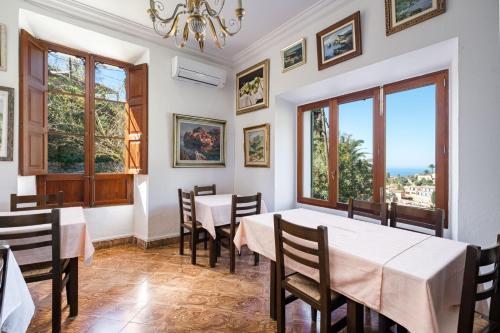 Hostal Miramar in ديا