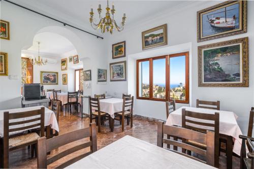 Hostal Miramar in ديا