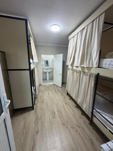 Bayan hostel – khách sạn tại Manas-ata