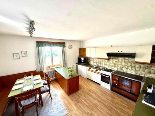 廚房, Ferienhaus "Kleine Auszeit" in 蒂真