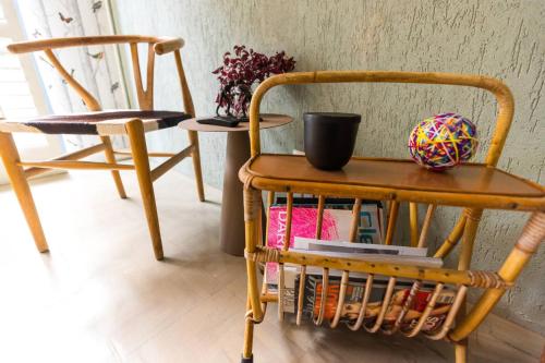 Charming 2-Bedroom en-suite Greenpoint Comfort Meets Convenience - image 12