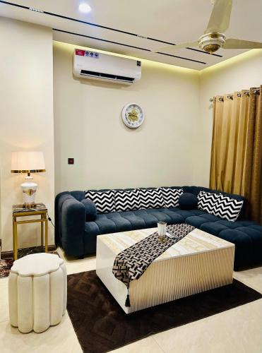 Modern 1BR Apartment in Zeta Mall Islamabad Rooftop Pool & Mall Access - image 13
