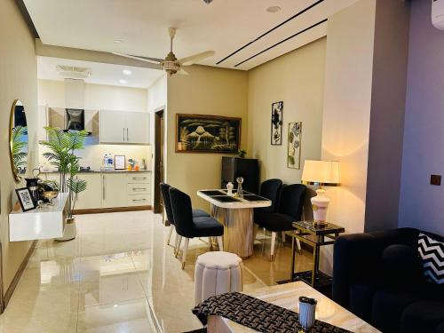 Modern 1BR Apartment in Zeta Mall Islamabad Rooftop Pool & Mall Access - image 6