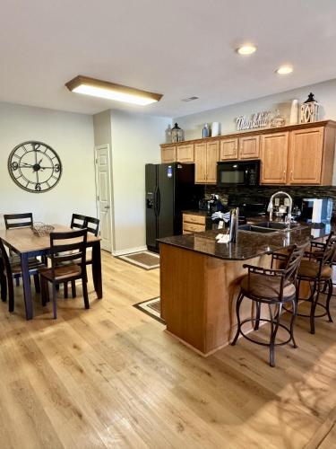 Lower Level Condo B-3 in Hollister, USA