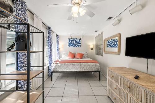 Sunset Beach House - image 44