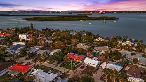 Sunset Beach House - image 34