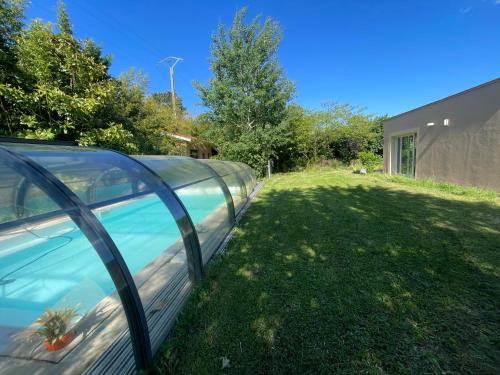 15min Lyon Chambre calme Acces piscine jardin - Bibost