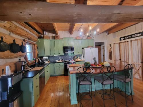 Viesnīcas āriene, Firefly Creek Lodge in Honeoja (NY)