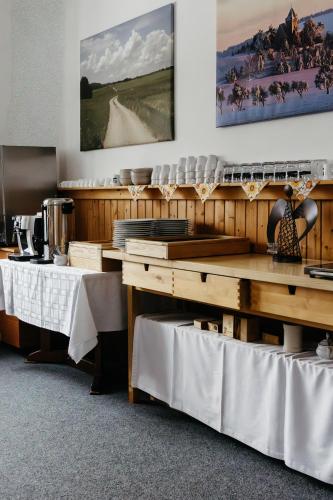 Restaurace, Penzion U Peňázů (Penzion U Penazu) in Tři Studně