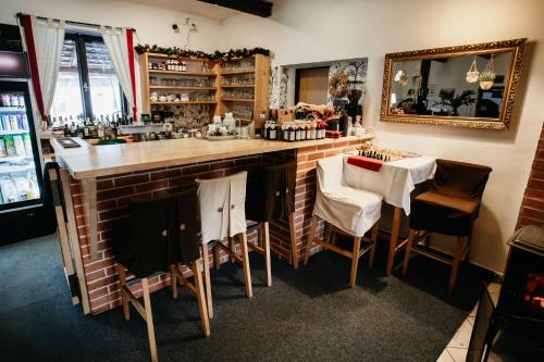Restaurace, Penzion U Peňázů (Penzion U Penazu) in Tři Studně