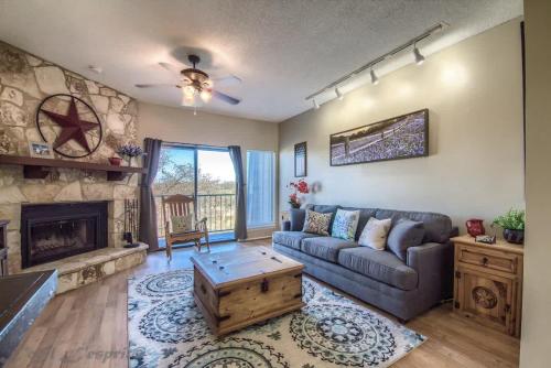 Seele Street River Retreat SS B11 in New Braunfels, USA