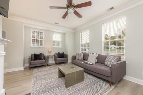Cozy Corner Townhome in Cornelius