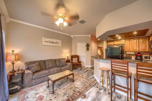 SS 4B Riverside Condo in New Braunfels, USA
