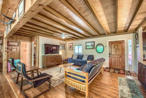 PRD 888 Ponderosa Cabin in Canyon Lake, USA