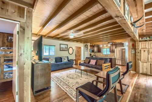 PRD 888 Ponderosa Cabin in Canyon Lake, USA