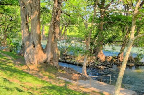 WW E202 Schlitterbobs Hideaway in New Braunfels, USA