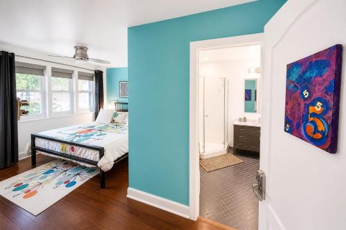 House 5863- Chicago's Premier Bed and Breakfast - image 2