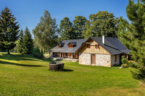 2 bedrooms, 3 beds