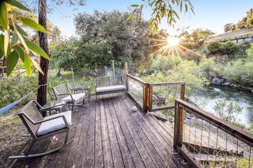 Cloverdale Creekside Retreat in Cloverdale (CA)